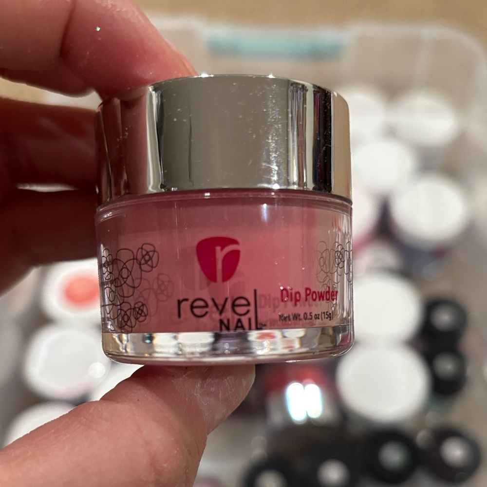 Revel Dip Powder- Retro Christmas 1oz